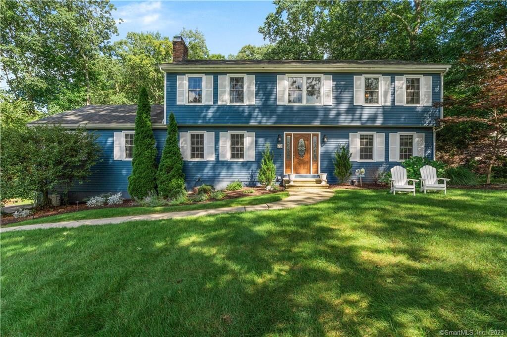 Property Photo:  70 Cranbury Drive  CT 06611 
