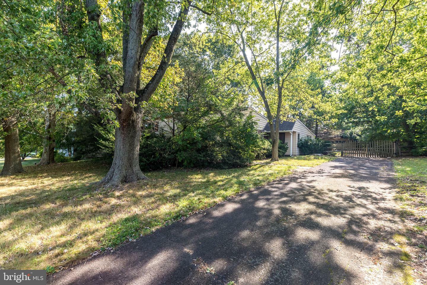 Property Photo: 1605 Clearview Road PA 19446