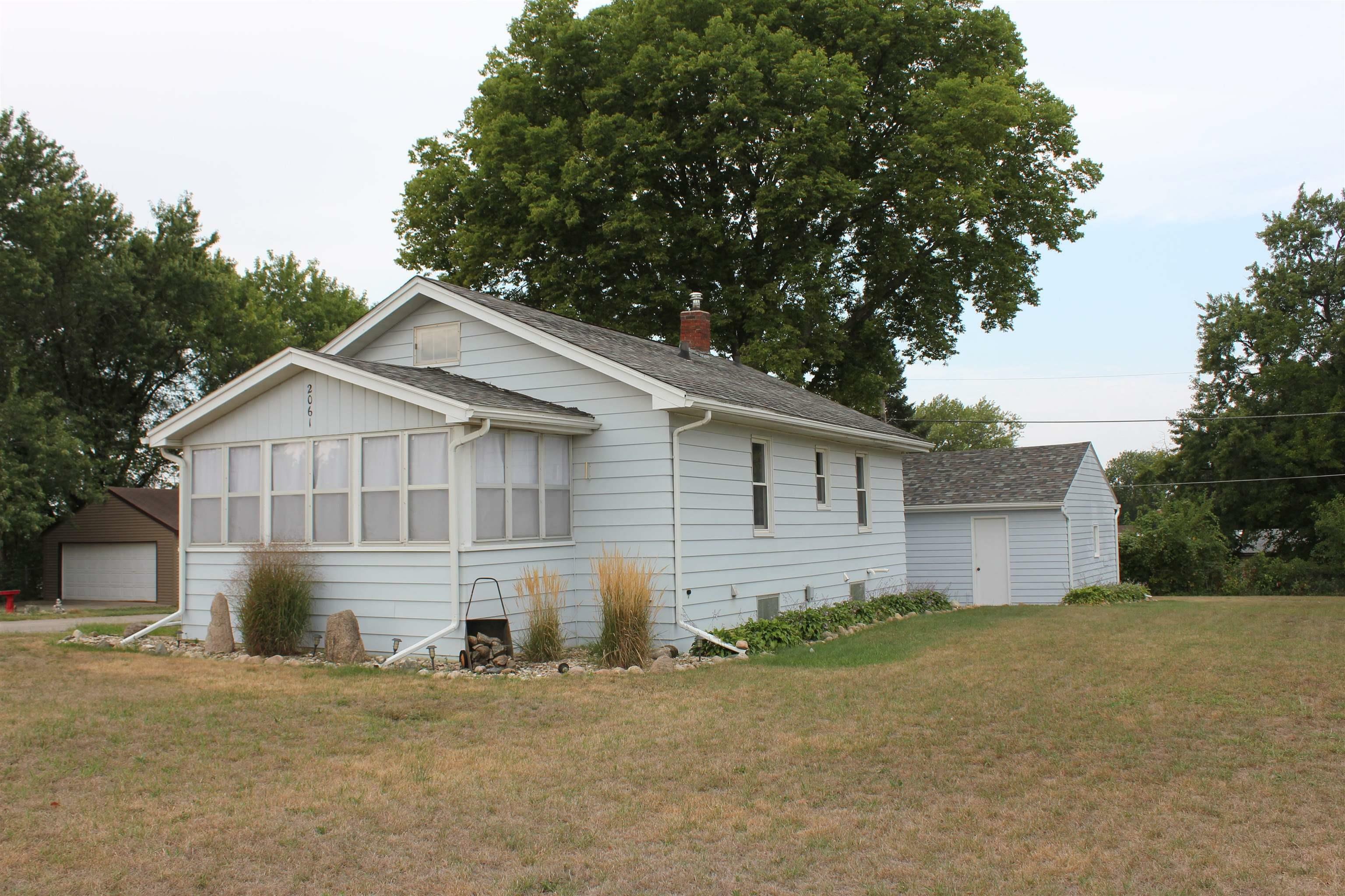 Property Photo:  2061 Burton Avenue  IA 50703 