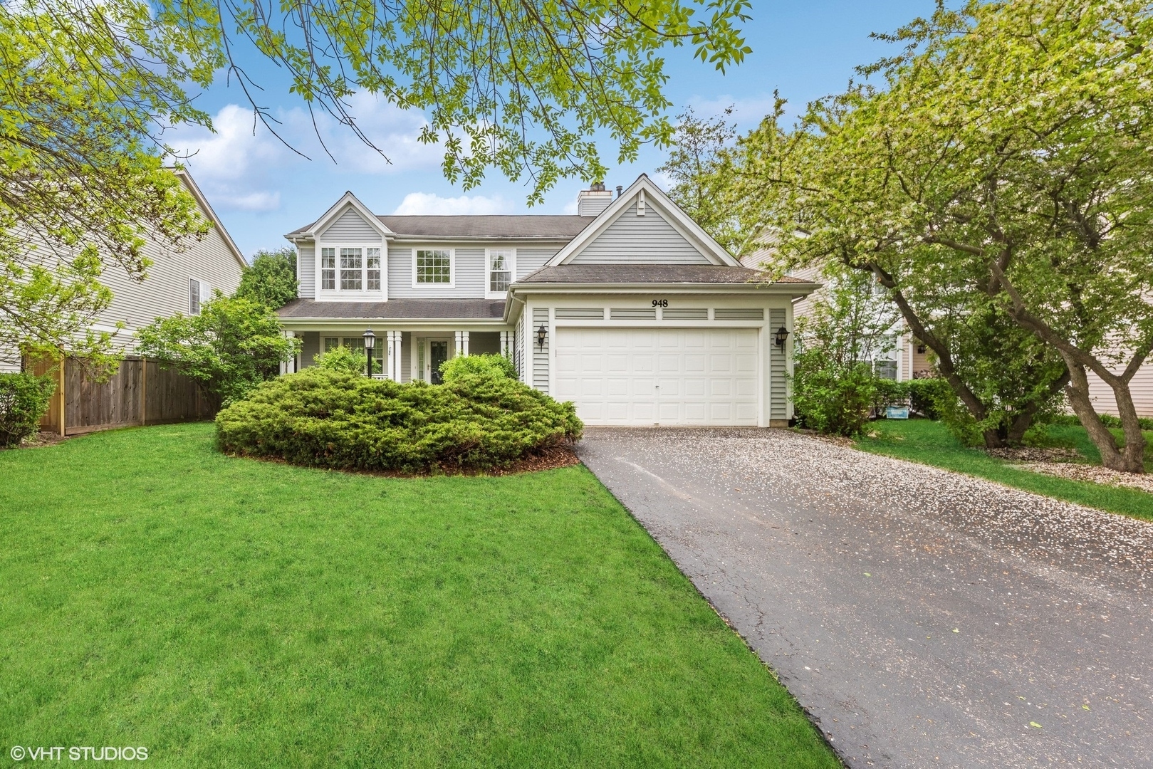 Property Photo: 948 Cheswick Drive IL 60031