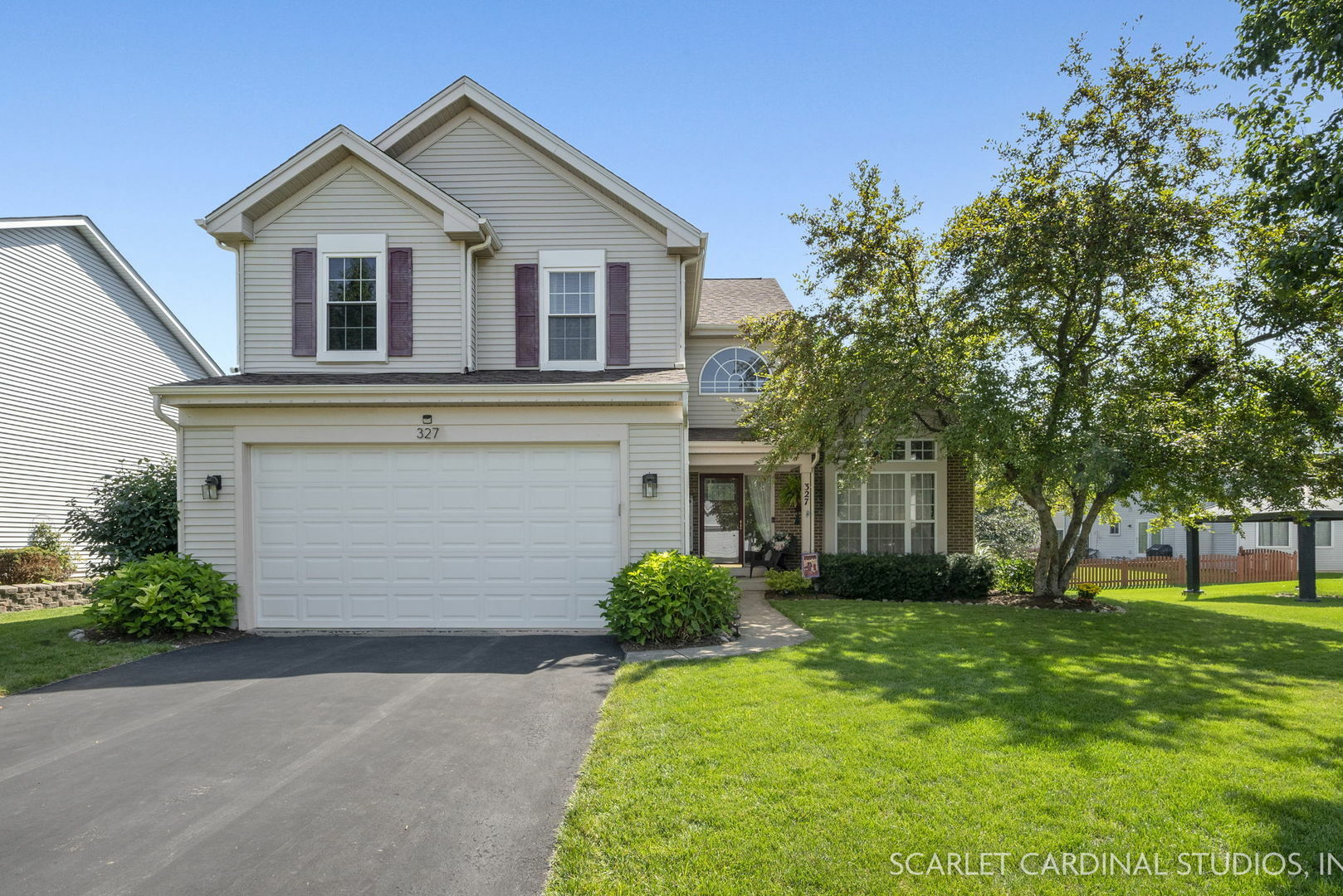 Property Photo:  327 Judith Circle  IL 60543 