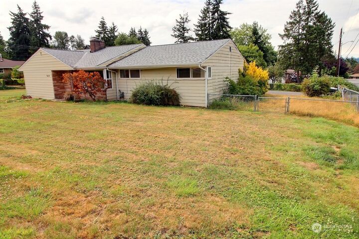 3619 Talbot Road S  Renton WA 98055 photo