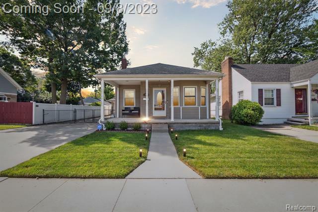 Property Photo:  1151 Progress Avenue  MI 48146 