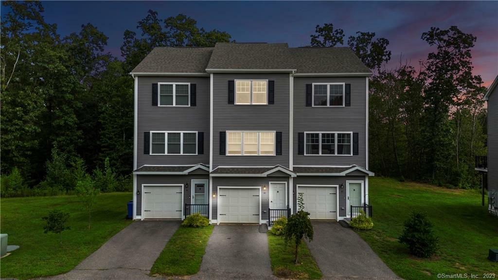 28 Hampton Court  East Hampton CT 06424 photo