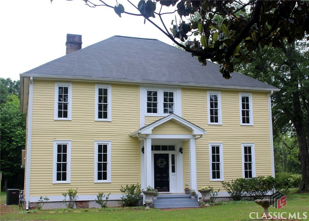 Property Photo: 324 South Main Street GA 30683