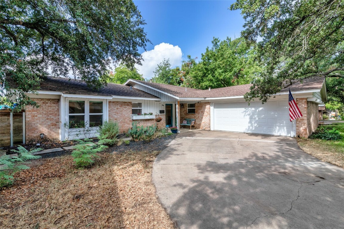 Property Photo:  2703 Cascade Drive  TX 78757 