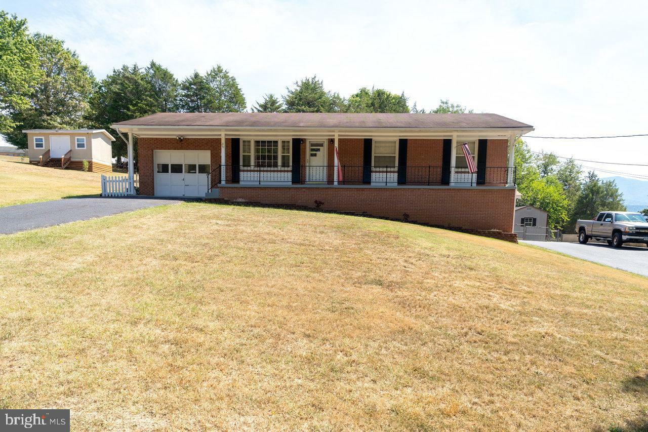 Property Photo:  21 Wallace Avenue  VA 22835 