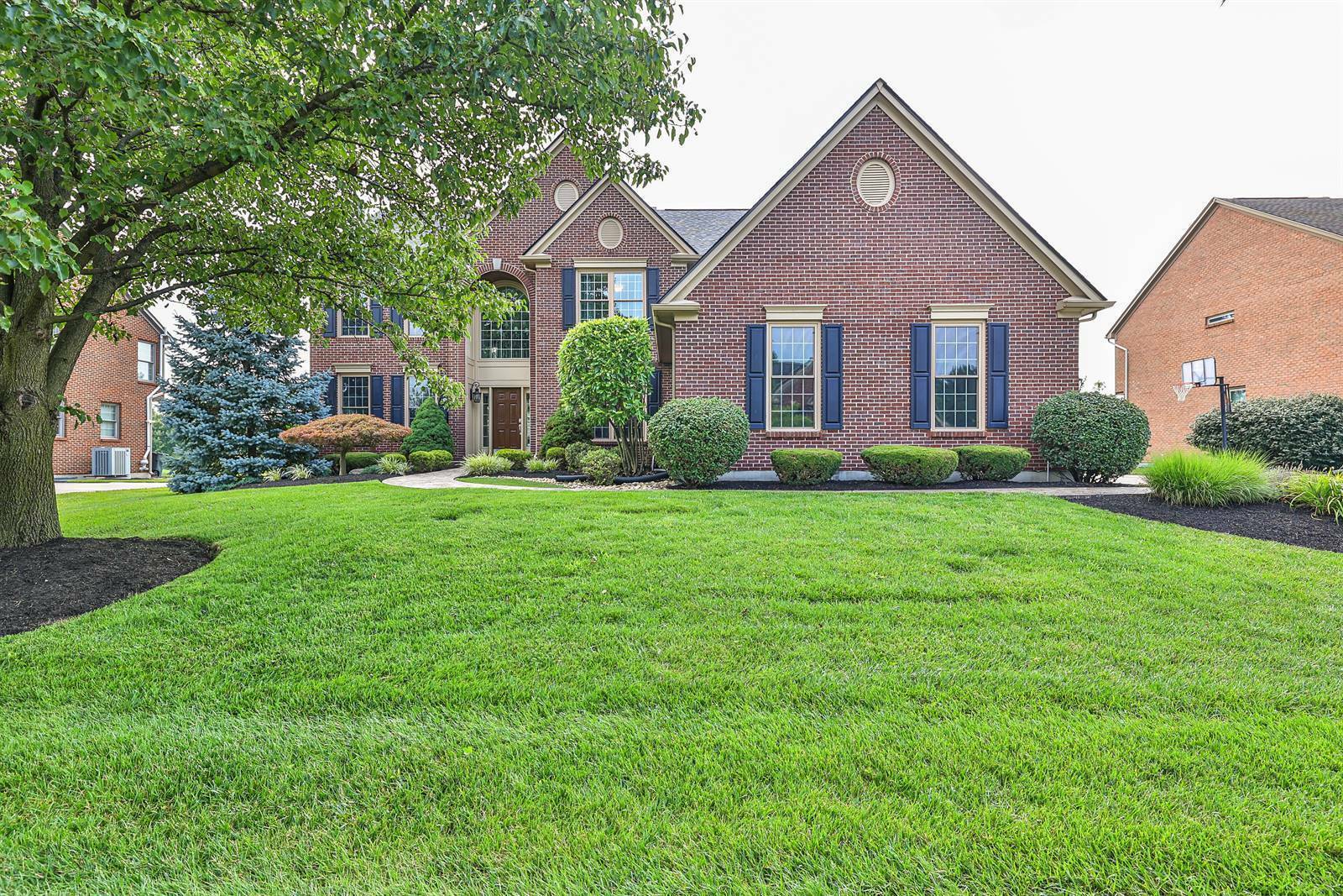 Property Photo: 7072 Larkspur Ln OH 45044