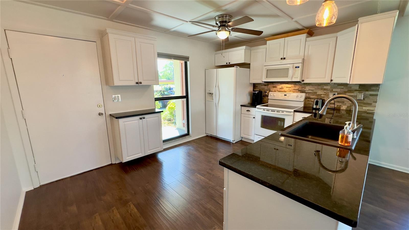 Property Photo: 7225 Greystone Drive 7225 FL 34667