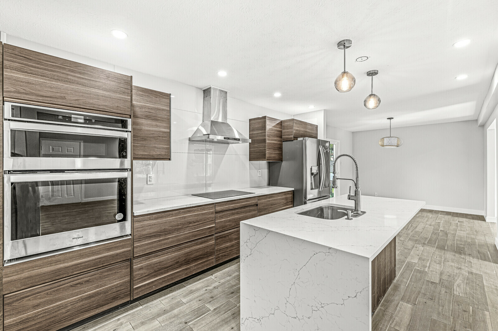Property Photo: 1626 Village Walk Drive IN 46077