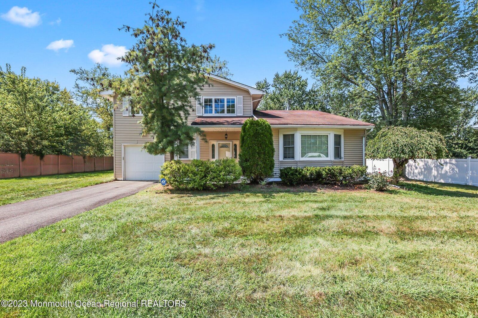 Property Photo:  29 Sioux Street  NJ 08857 