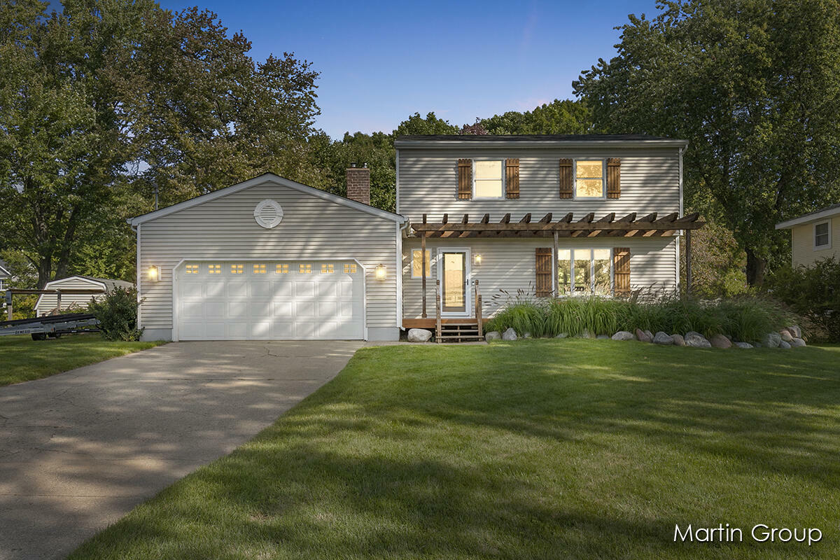 Property Photo: 15475 Linn Court MI 49456