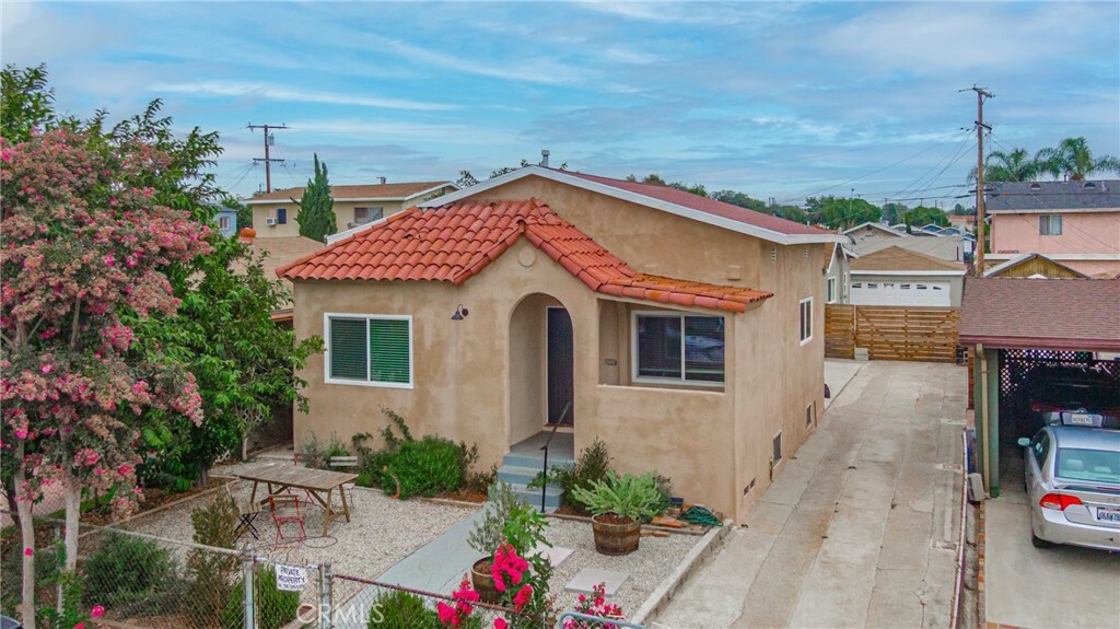 Property Photo:  466 Belden Avenue  CA 90022 