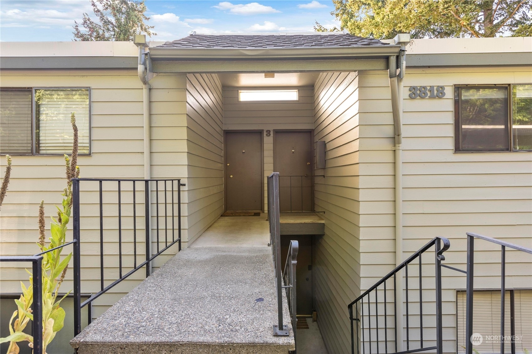 Property Photo: 3818 Lake Washington Boulevard 3A WA 98006