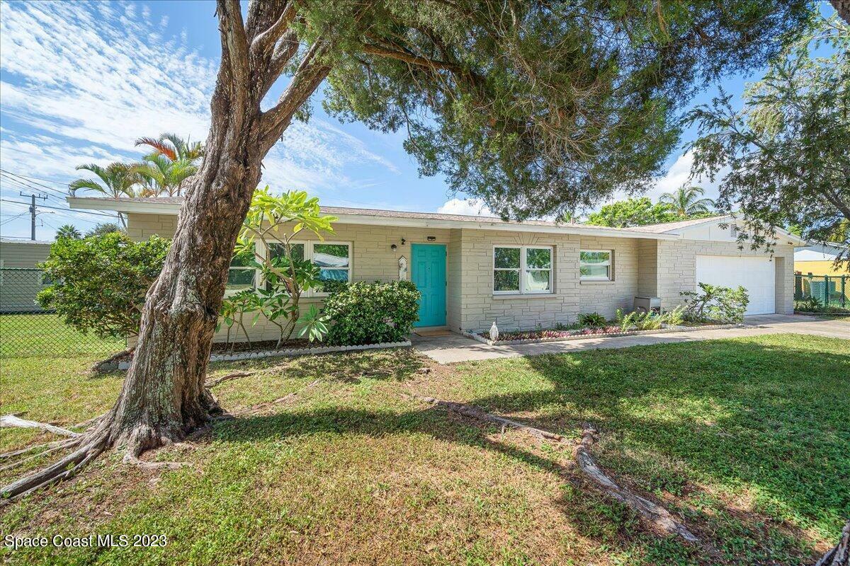 Property Photo: 225 Marion Street FL 32937