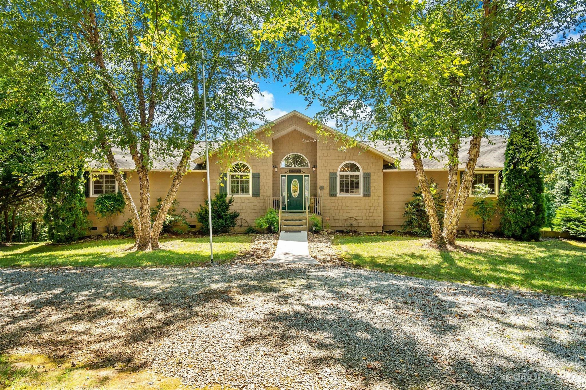 Property Photo: 118 Falling Creek Drive NC 28761