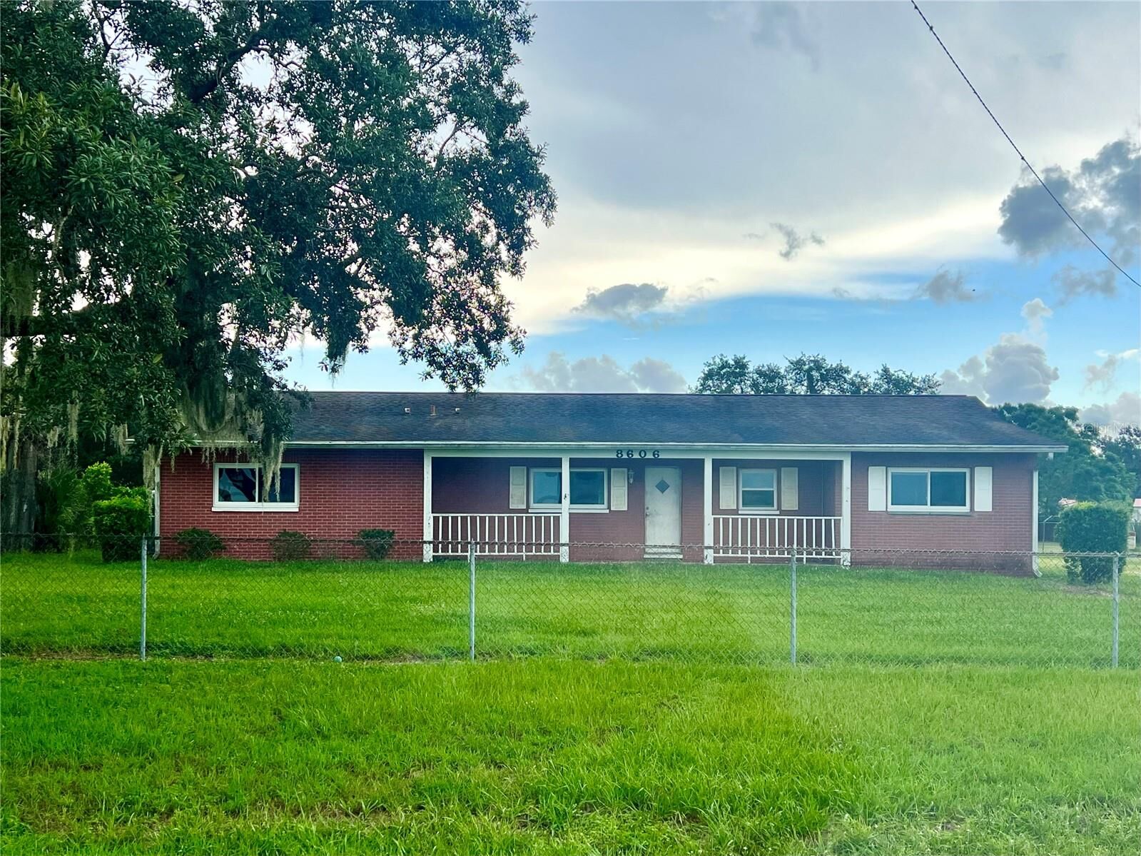 Property Photo:  8606 Turkey Creek Road  FL 33567 