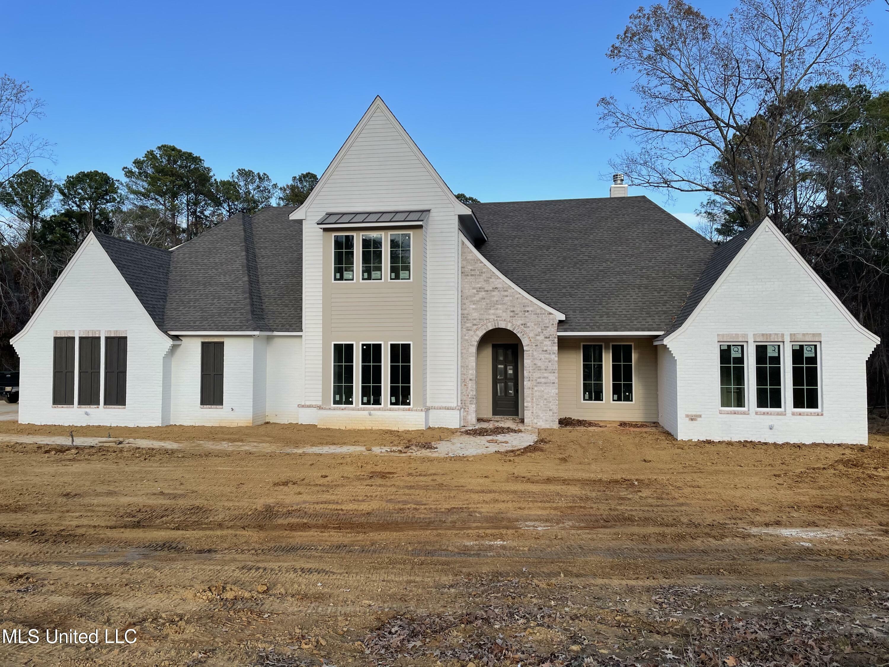 Property Photo: 172 Chantilly Drive MS 39110