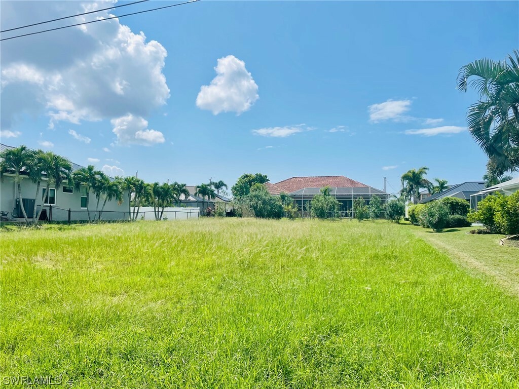 Property Photo:  2110 SW 50th Lane  FL 33914 