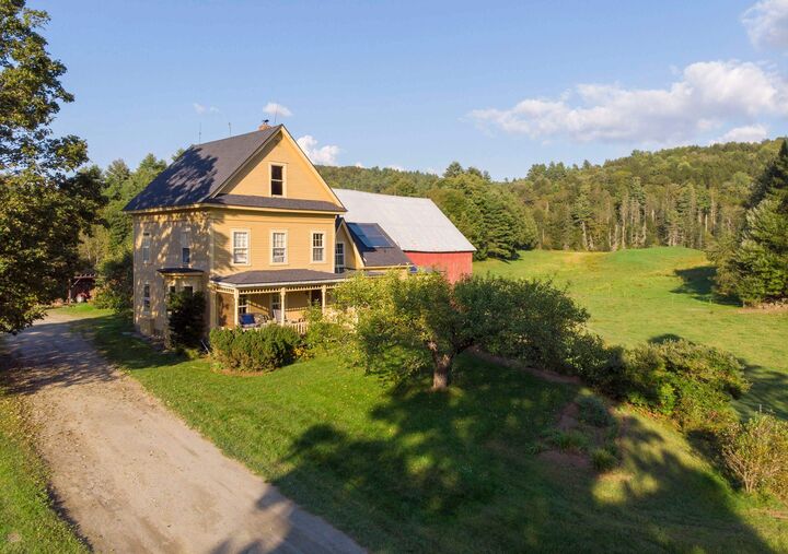 Property Photo:  402 Butterfield Road  VT 05667 