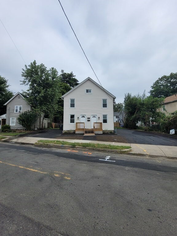 Property Photo: 140 Meadow St MA 01085