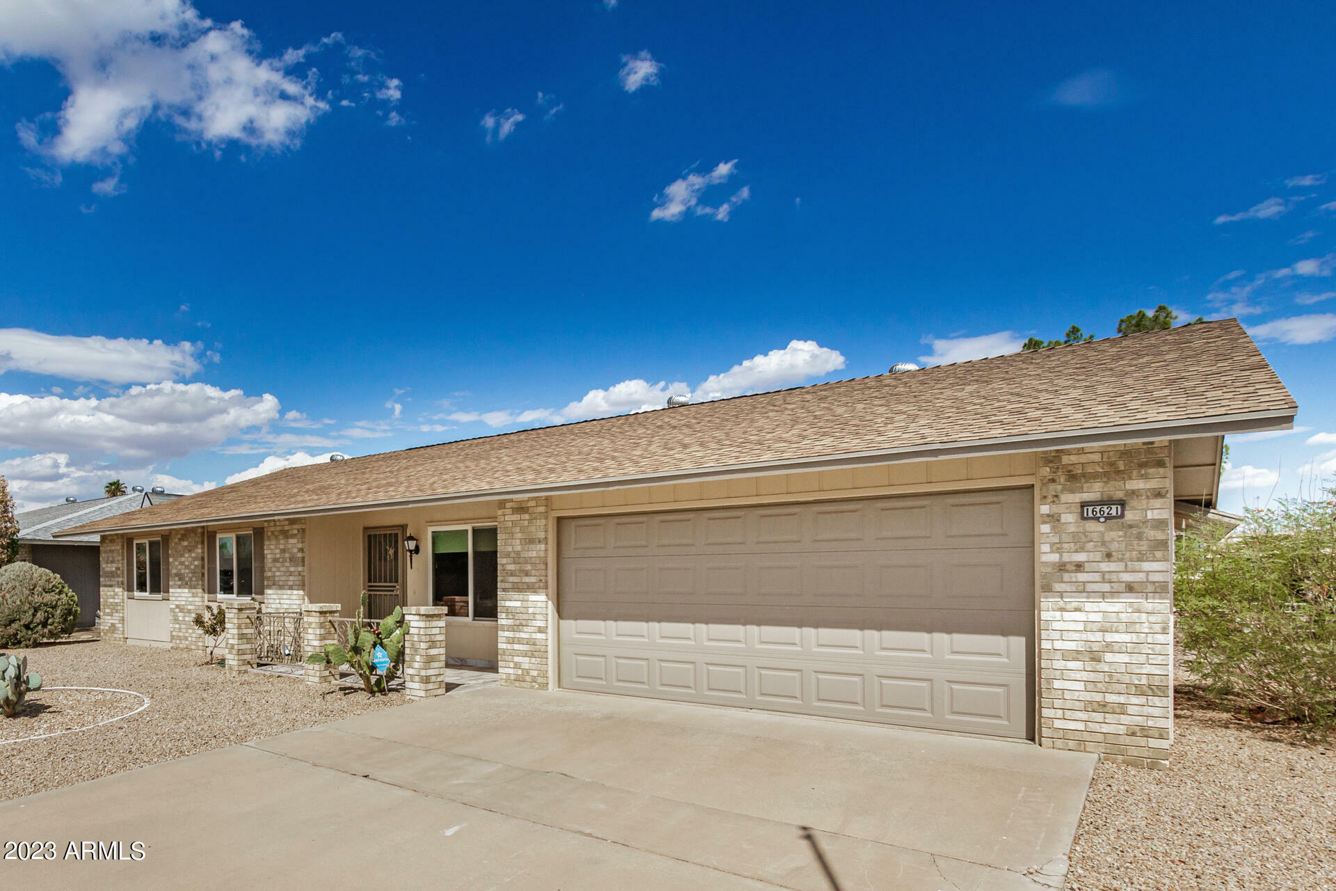 Property Photo: 16621 N Lakeforest Drive AZ 85351