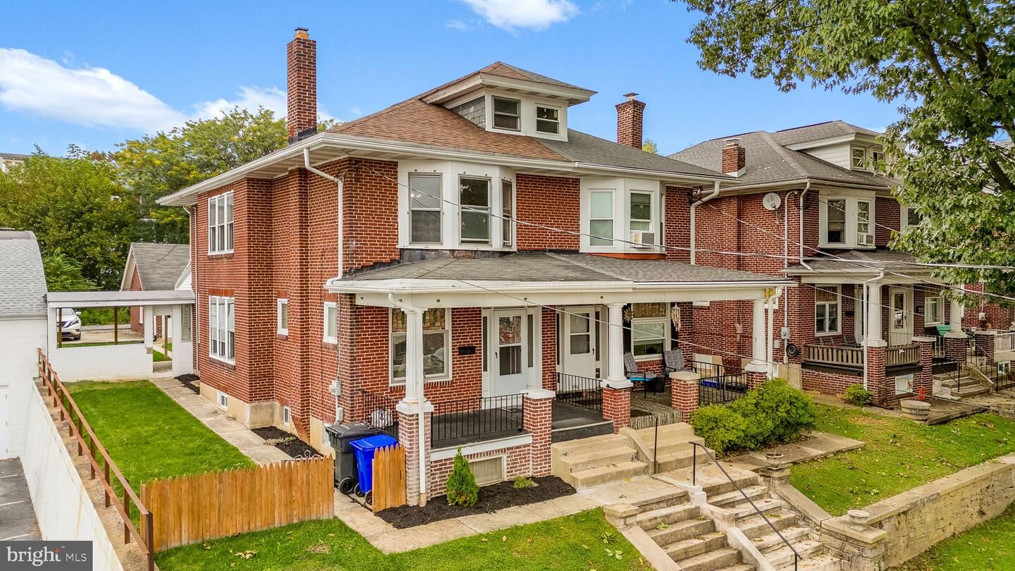 Property Photo:  915 Gregg Avenue  PA 19607 