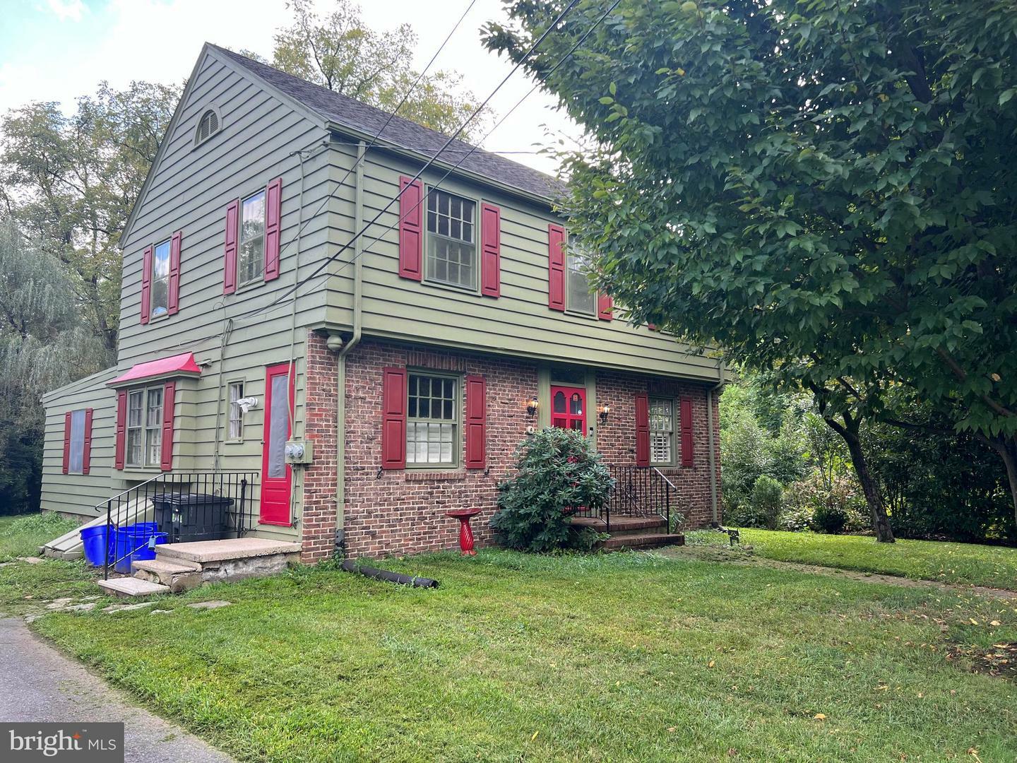 Property Photo:  6 E Chestnut Street  NJ 08505 