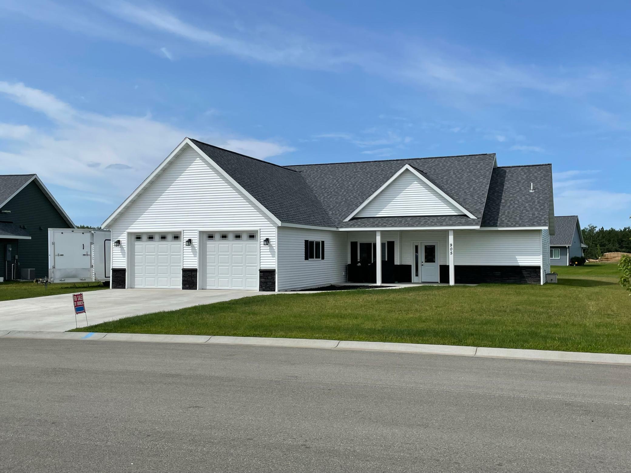 Property Photo: 905 7th Avenue NW MN 56573