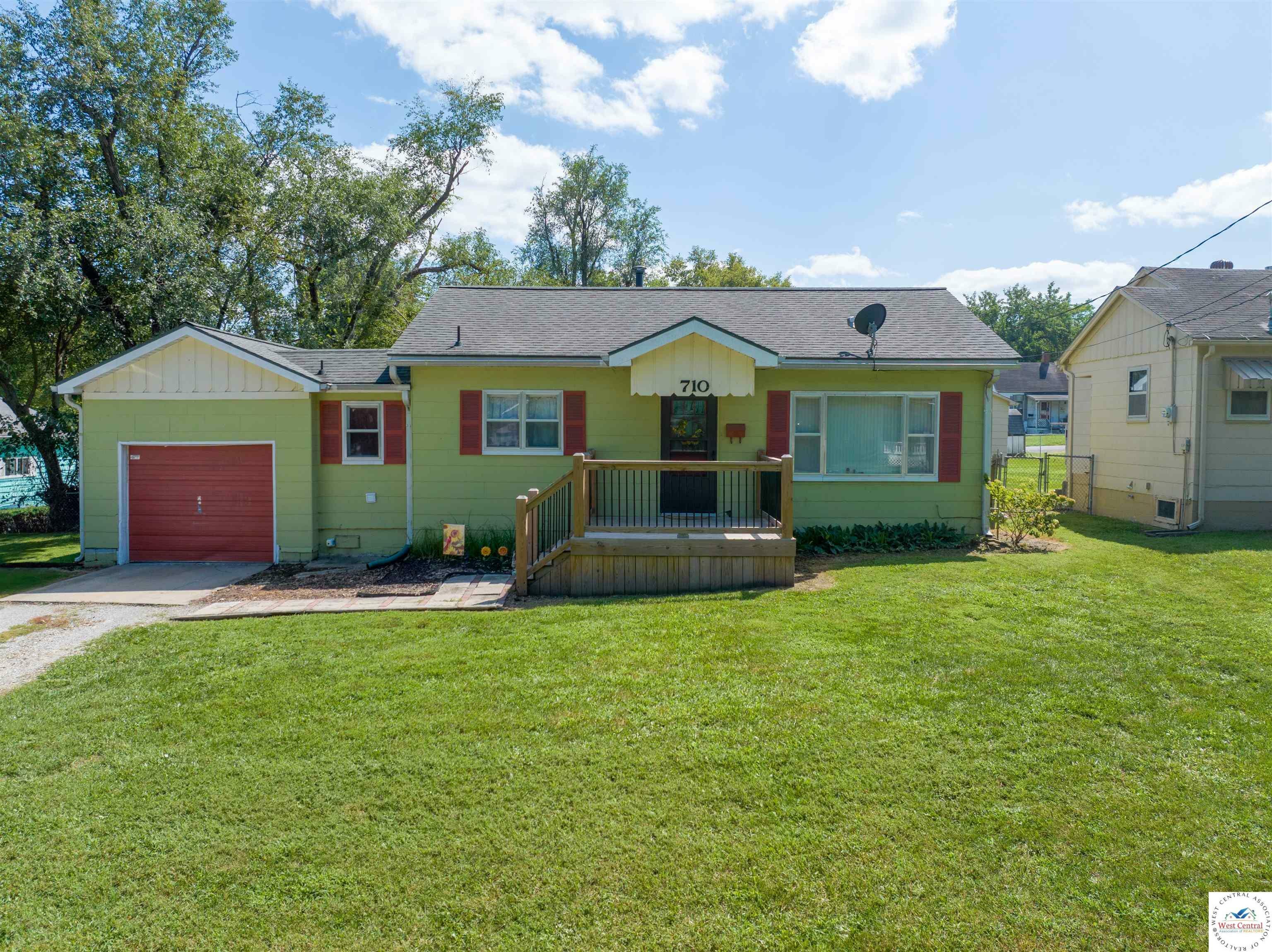Property Photo:  710 E 11th  MO 65301 