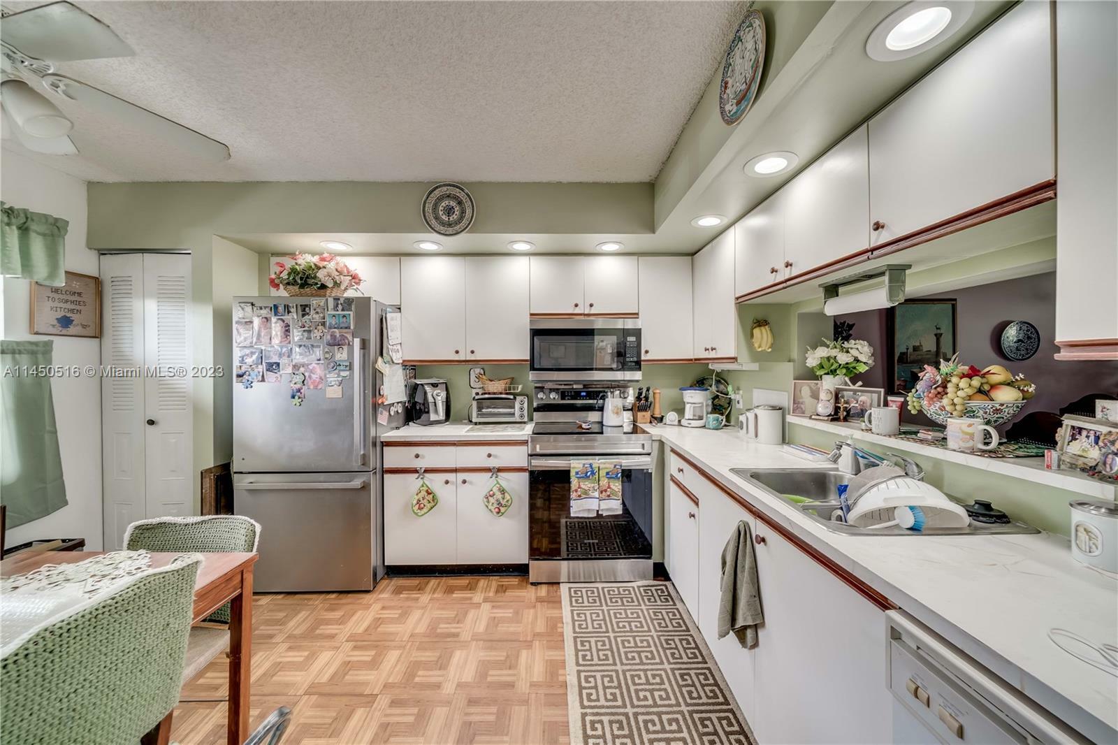 Property Photo: 901 SW 128th Ave 309E FL 33027