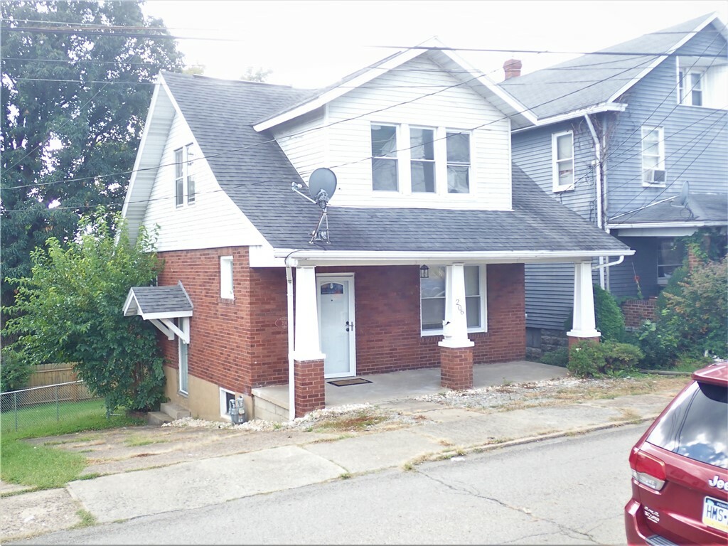 Property Photo:  206 Lenox Street  PA 15401 