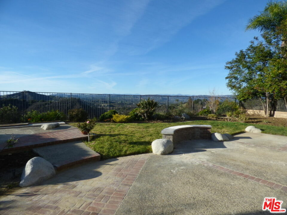 Property Photo:  22545   Blueridge Ct  CA 91302 