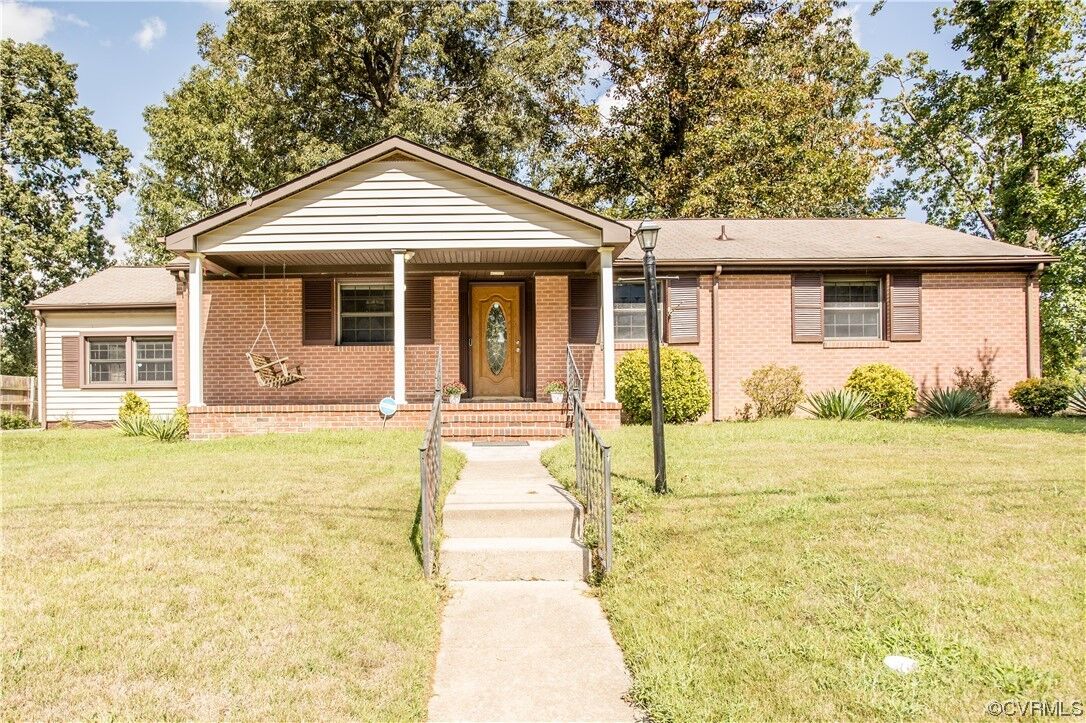 Property Photo:  105 Biltmore Drive  VA 23834 