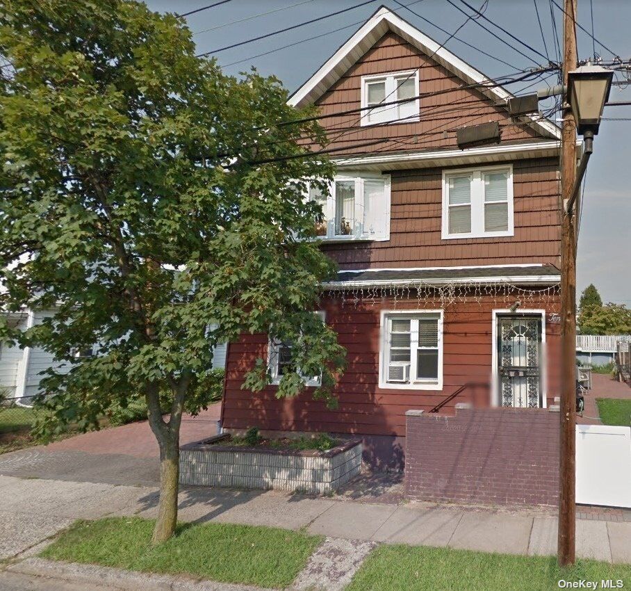 Property Photo:  10 3rd Avenue  NY 11040 