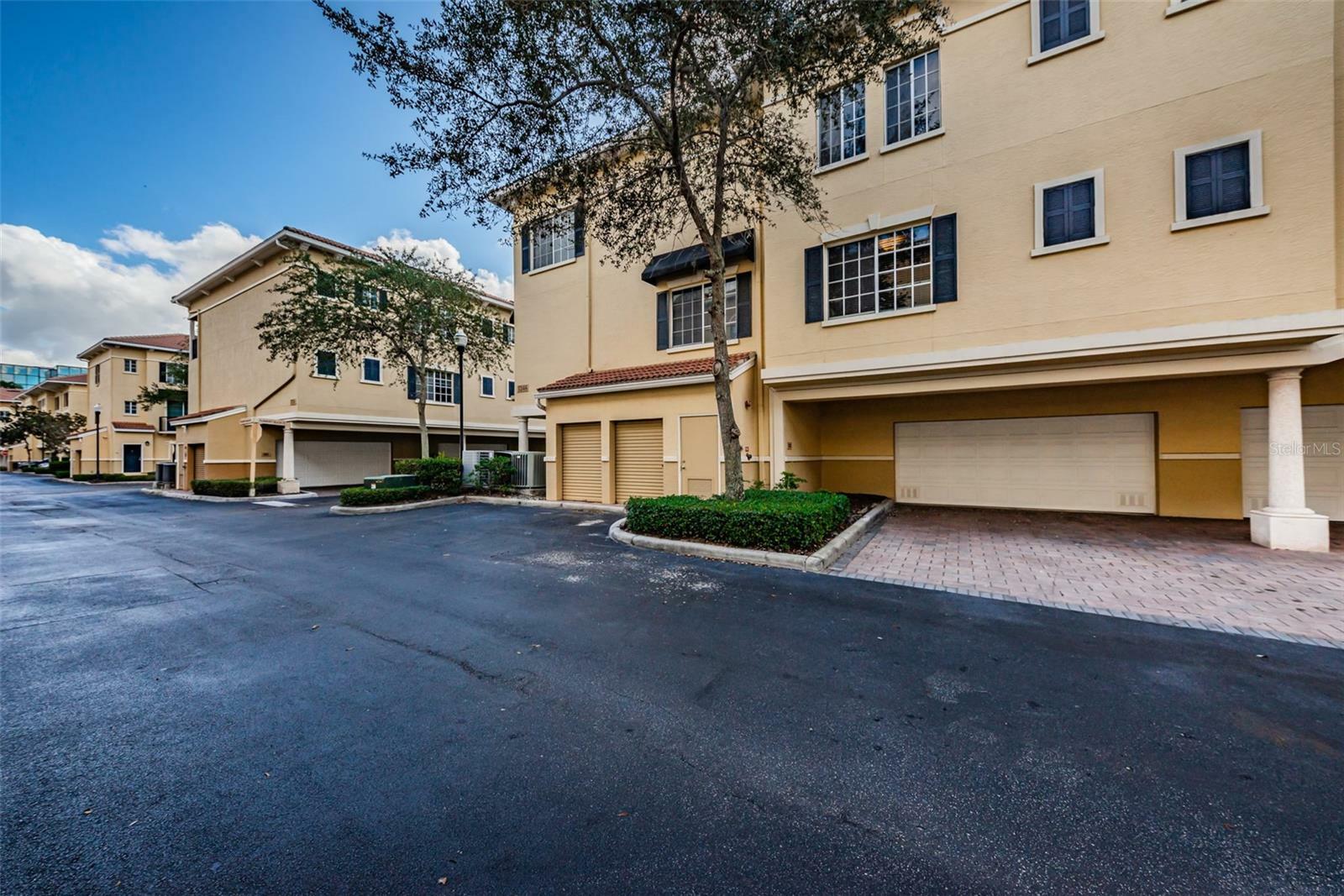 Property Photo: 5215 Beach Breeze Court 5215 FL 33609