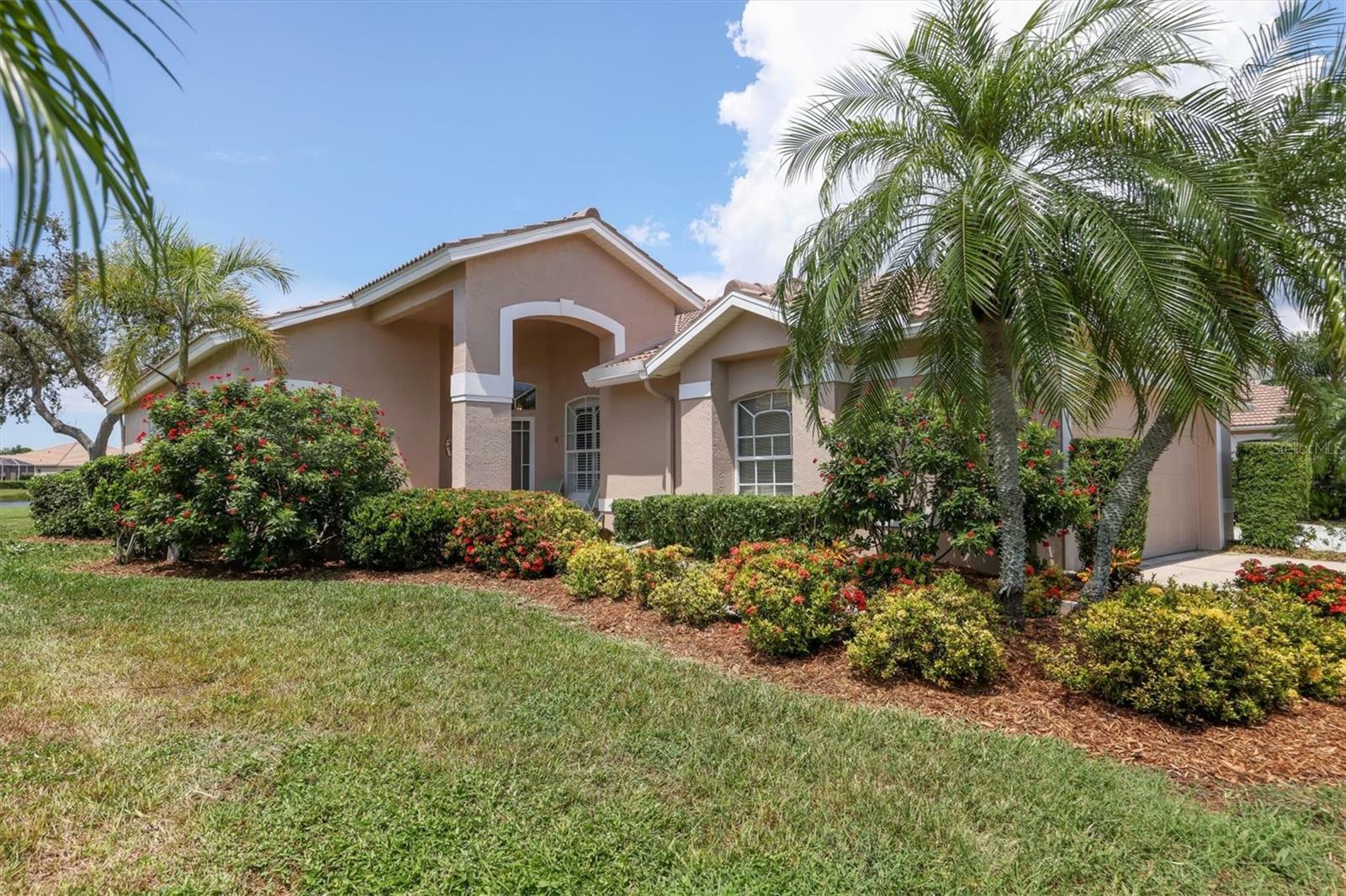 Property Photo:  9490 Forest Hills Circle  FL 34238 