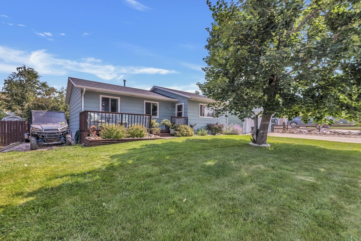 Property Photo: 810 S 33rd Street SD 57783