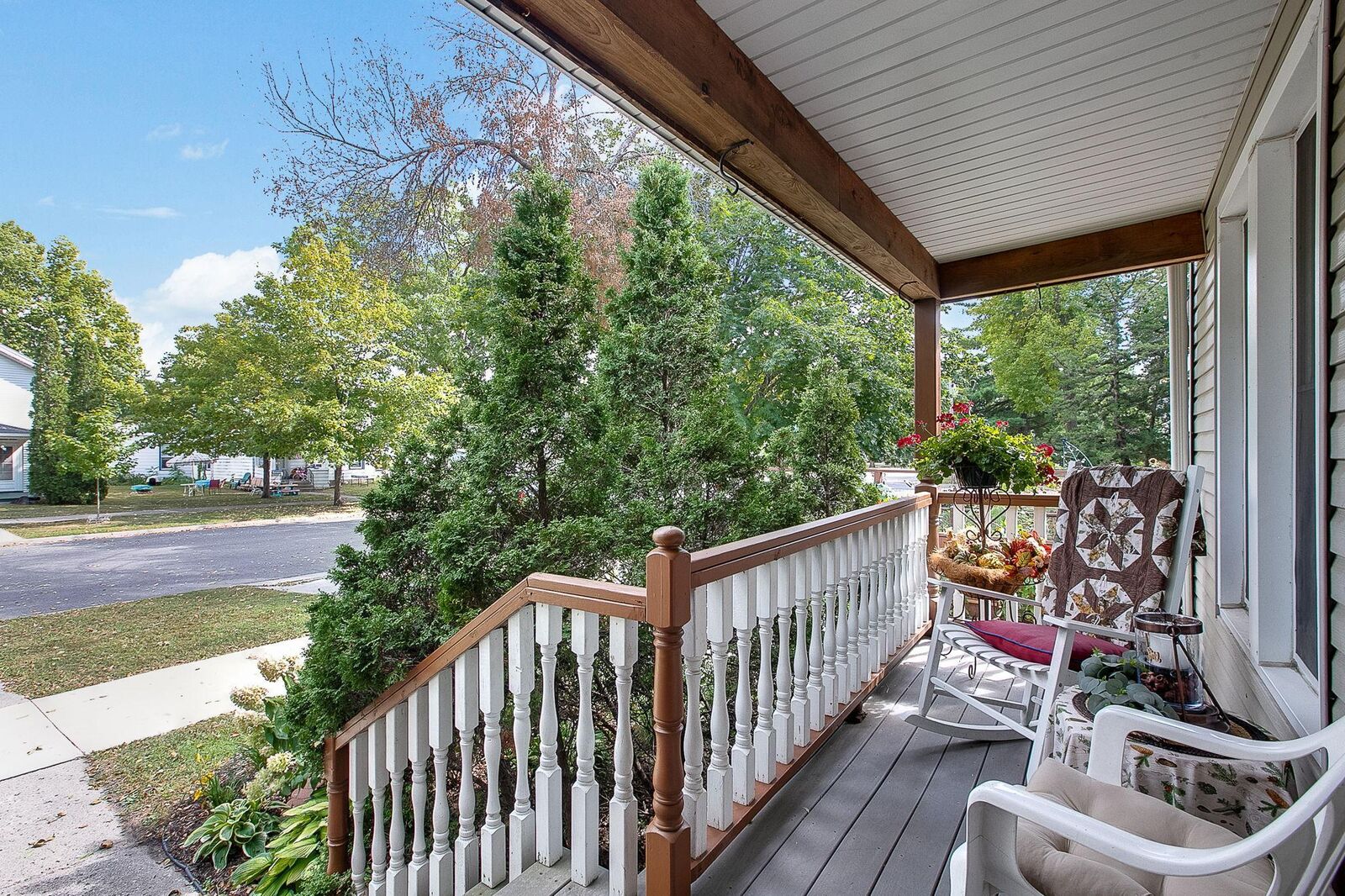 Property Photo:  710 1st Avenue NW  MN 55021 