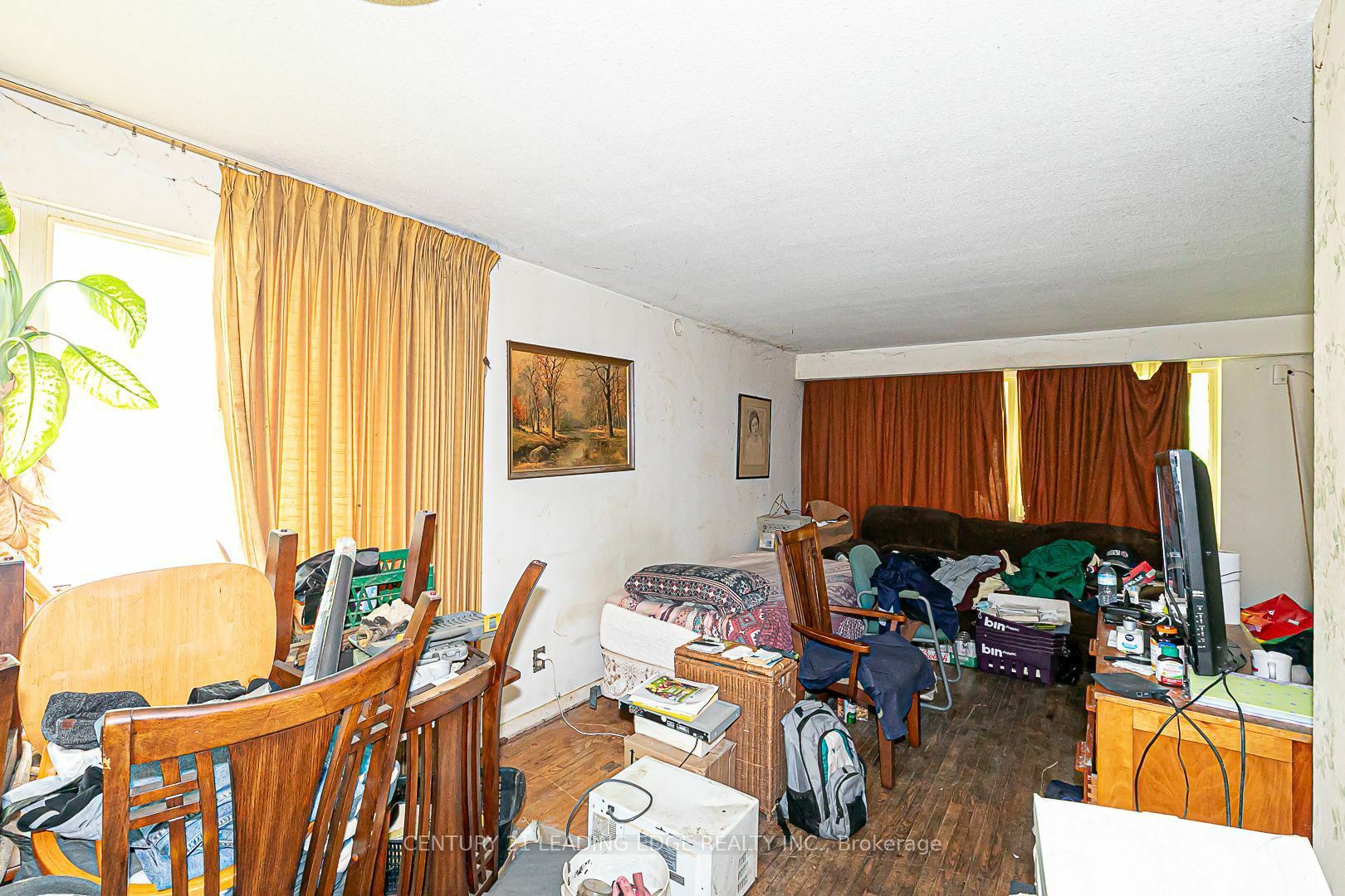 Property Photo:  24 Logandale Rd  ON M2N4H4 