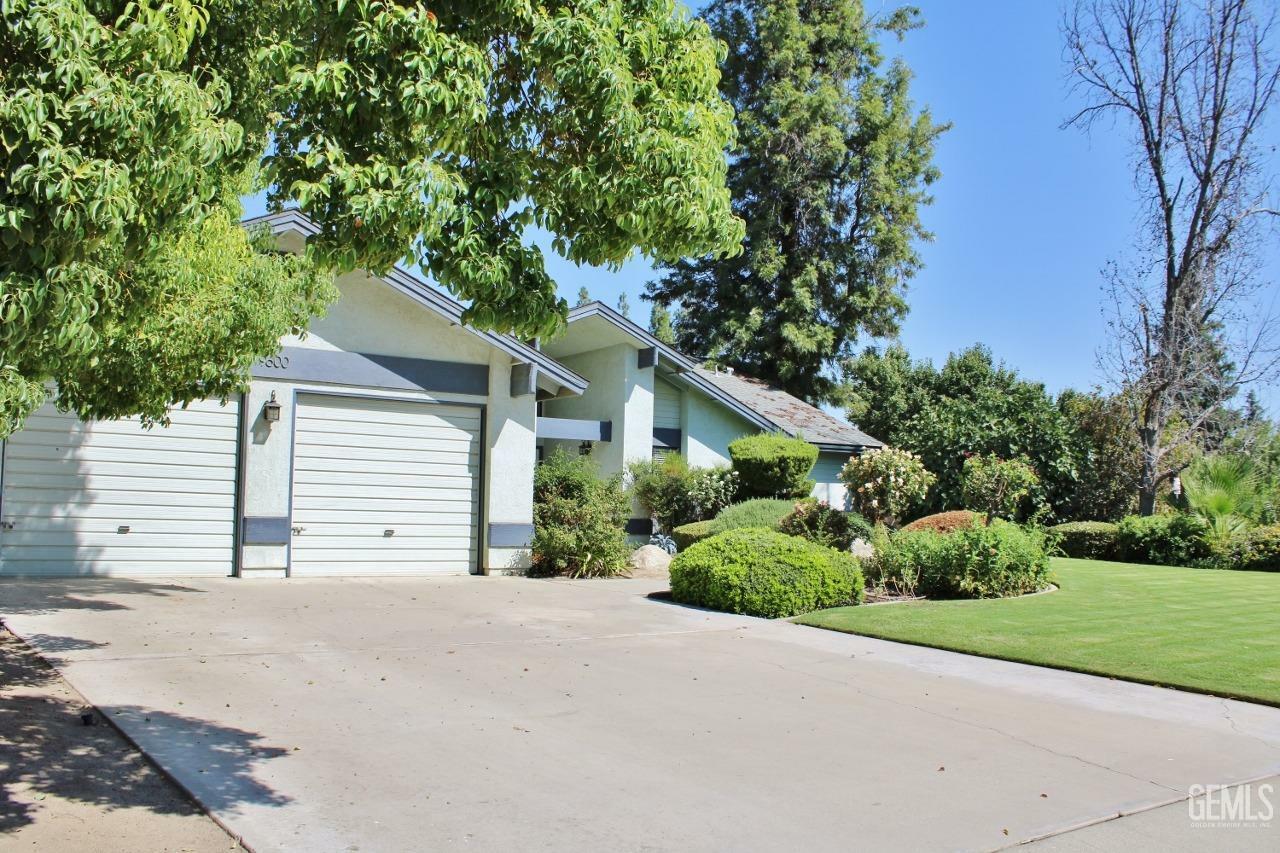 Property Photo: 9600 Lea Oak Road CA 93311