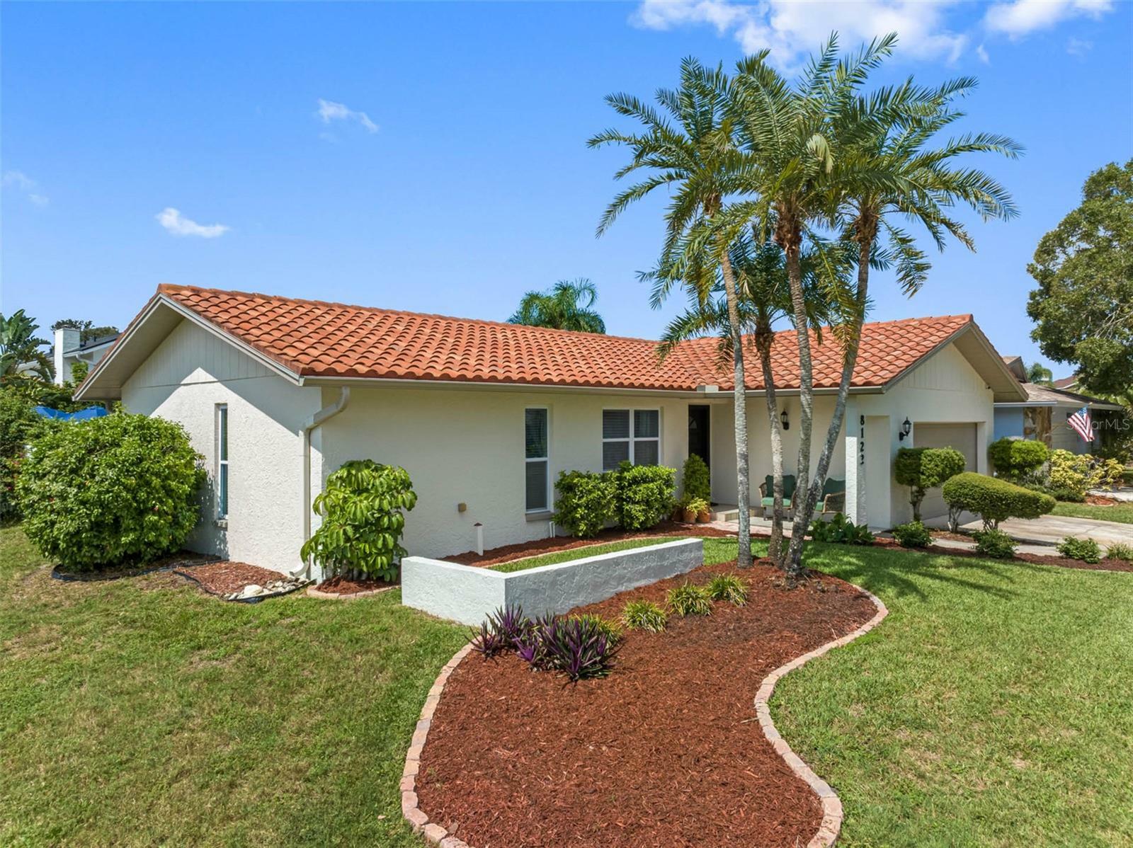 Property Photo:  8122 Bayshore Drive  FL 33776 