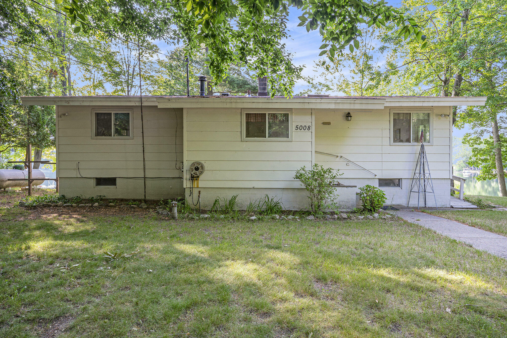 5008 N Ford Lake Road  Fountain MI 49410 photo