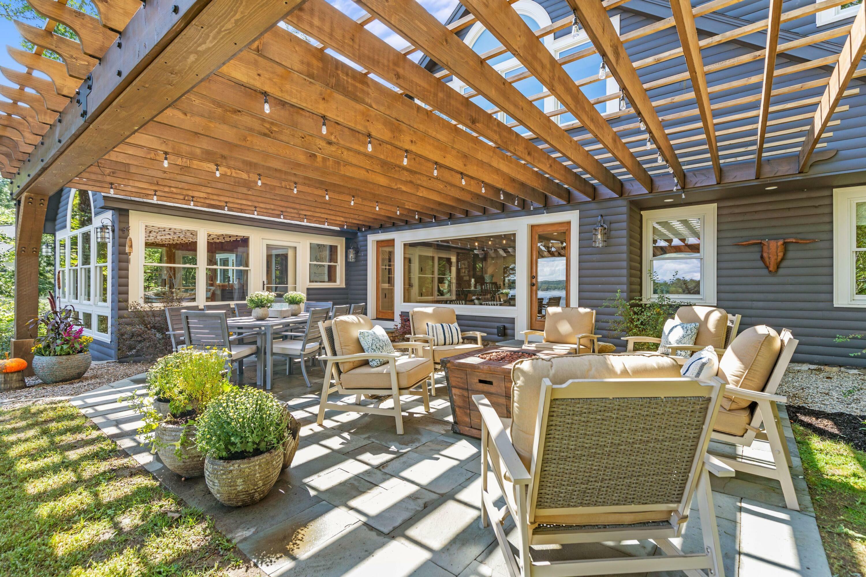 Property Photo: 164 Deep Cove Road ME 04071