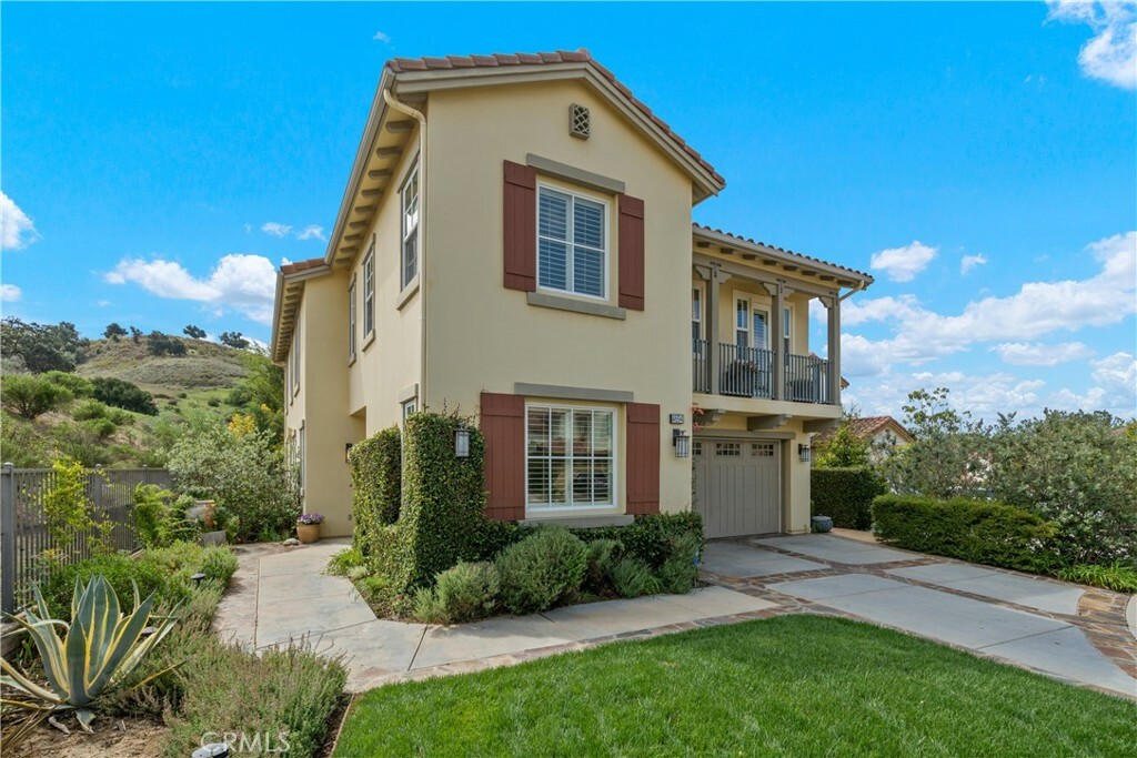 Property Photo: 4694 Luna Court CA 91302