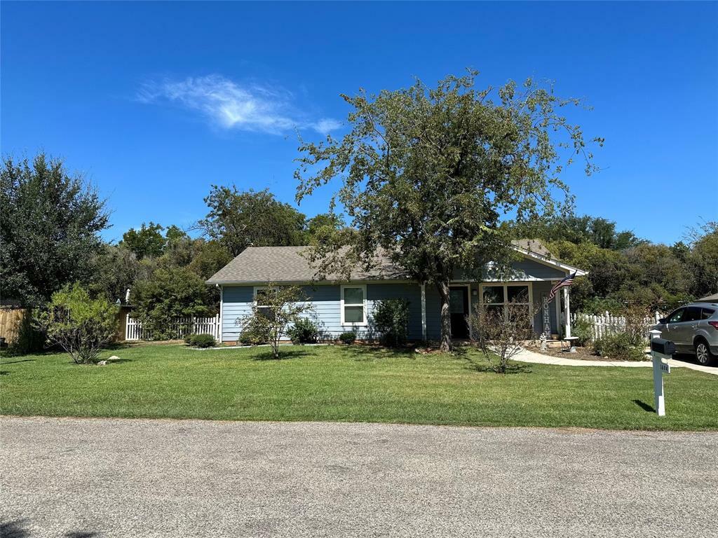 Property Photo:  1604 Cheyenne Trail  TX 76048 