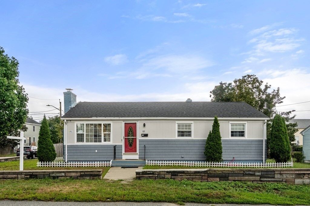 Property Photo: 83 Sherwood St RI 02908