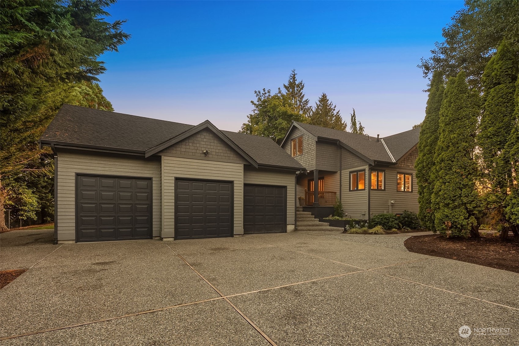 Property Photo:  2209 109th Avenue NE  WA 98004 