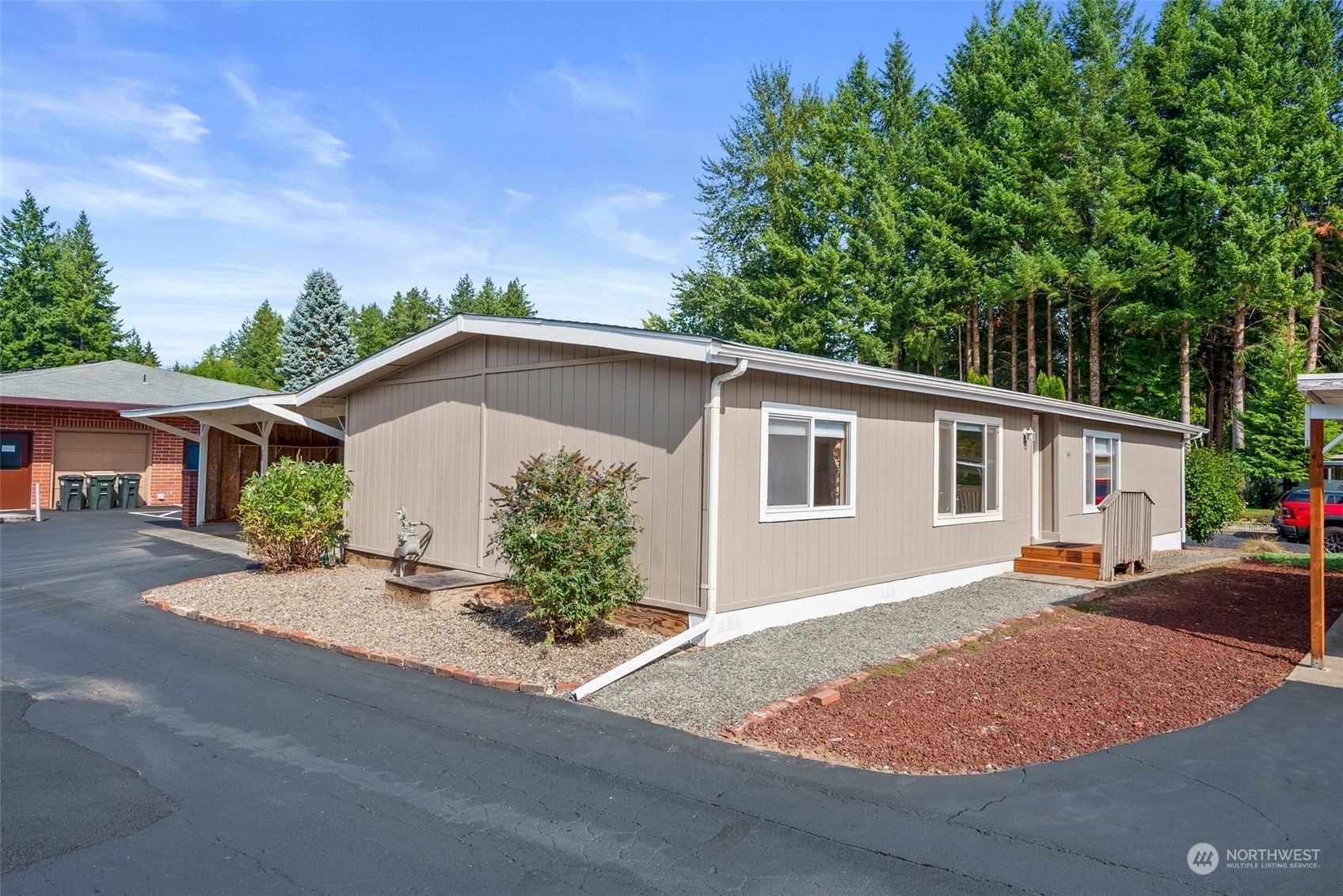 Property Photo:  1841 Trosper Road SW 44  WA 98512 