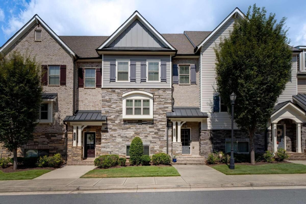 Property Photo:  557 Henry Drive  GA 30064 